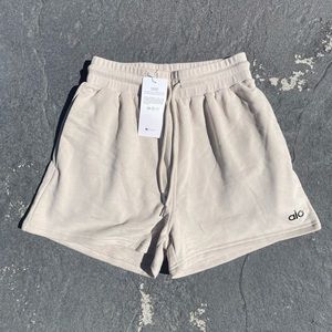 Alo Yoga Women Athletic Cotton Shorts Size Large Beige/Cream